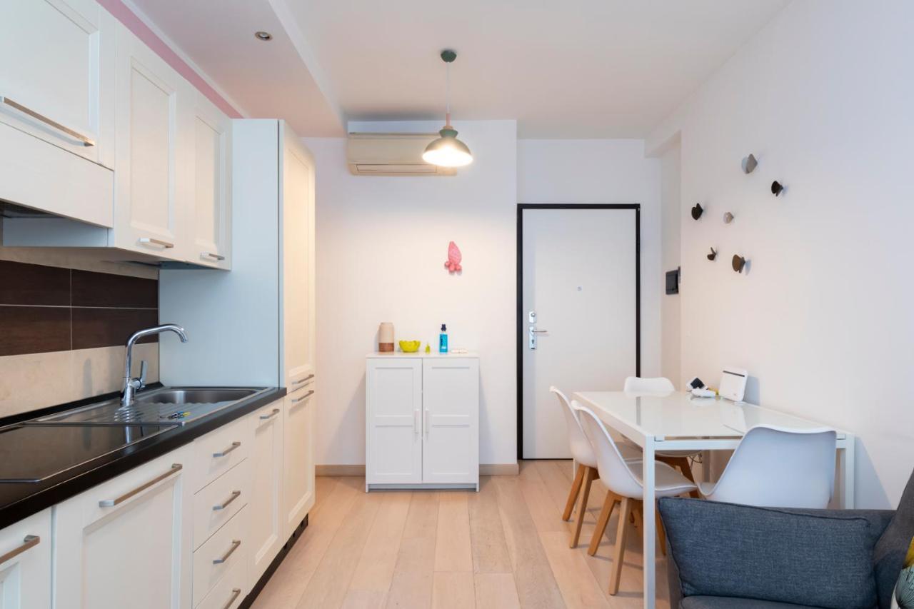Luxury Apartment Near Bocconi Zamenhof 7 Milan Bagian luar foto