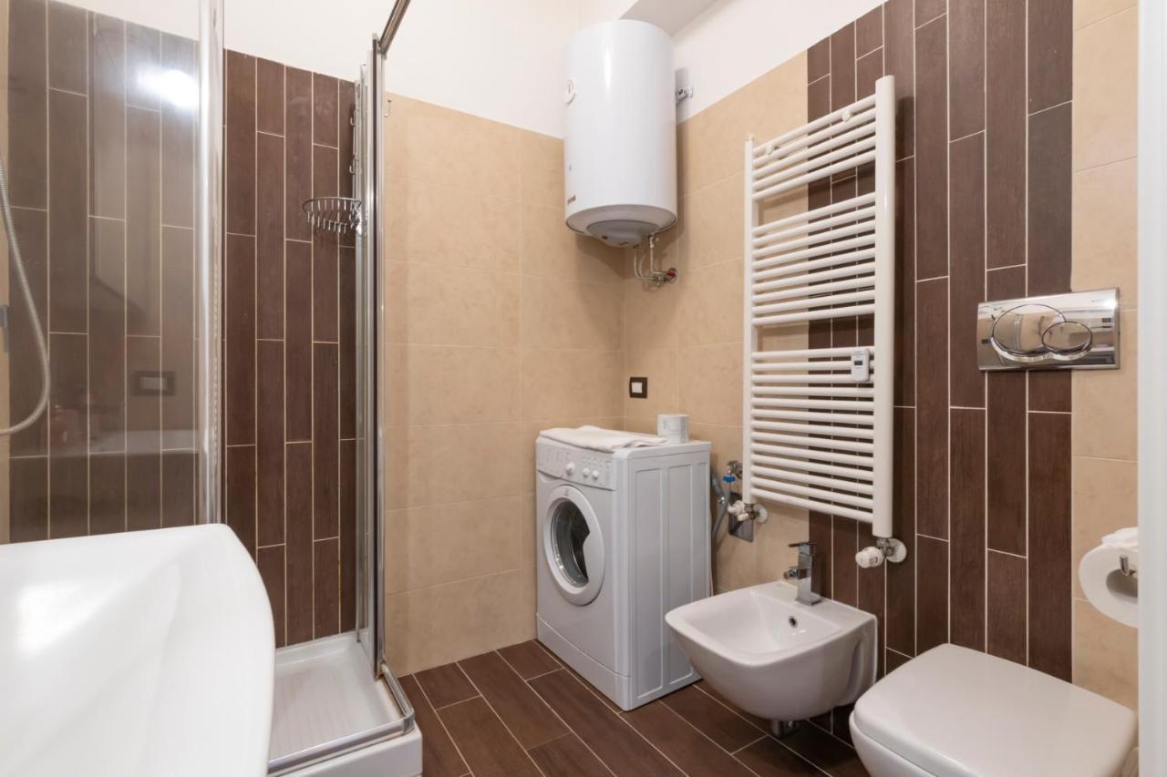 Luxury Apartment Near Bocconi Zamenhof 7 Milan Bagian luar foto